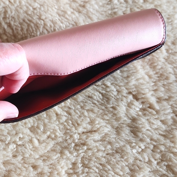 Gorgeous Coach Strawberry Colorblock Signature Leather Long Wallet ππ€π€π - Picture 5 of 16